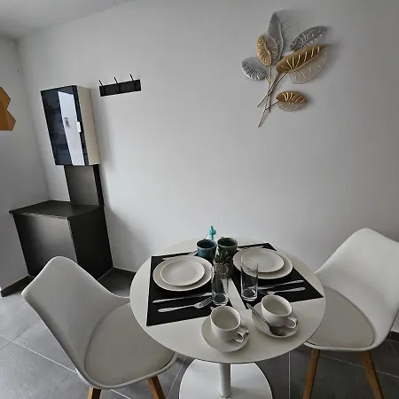 מלון דירות Trazegnies Courcelles