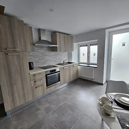 Ξενοδοχείο με διαμερίσματα Trazegnies 3*