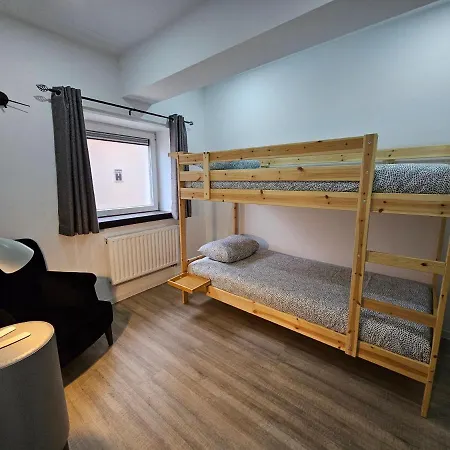 Trazegnies מלון דירות