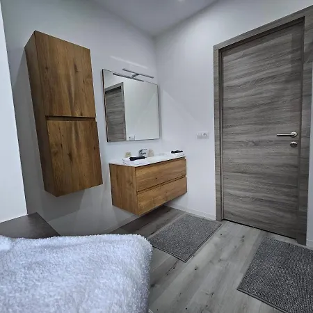 Trazegnies מלון דירות