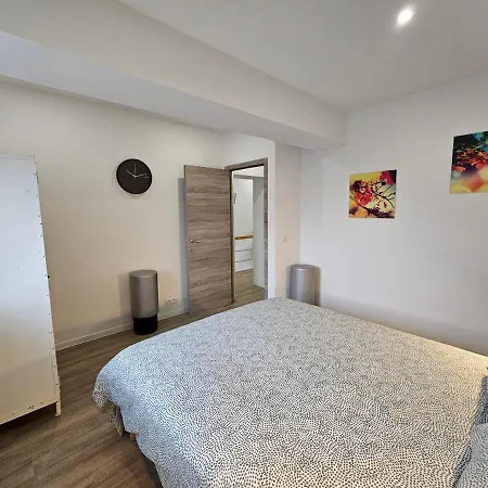 Trazegnies Aparthotel Courcelles