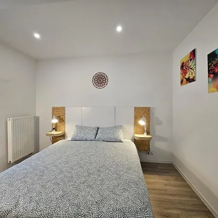 Ξενοδοχείο με διαμερίσματα Trazegnies 3*