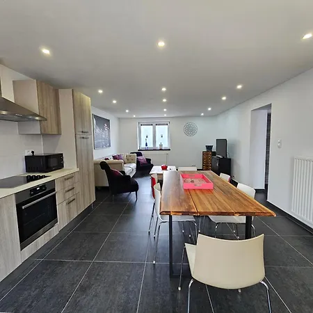 Aparthotel Trazegnies 3*